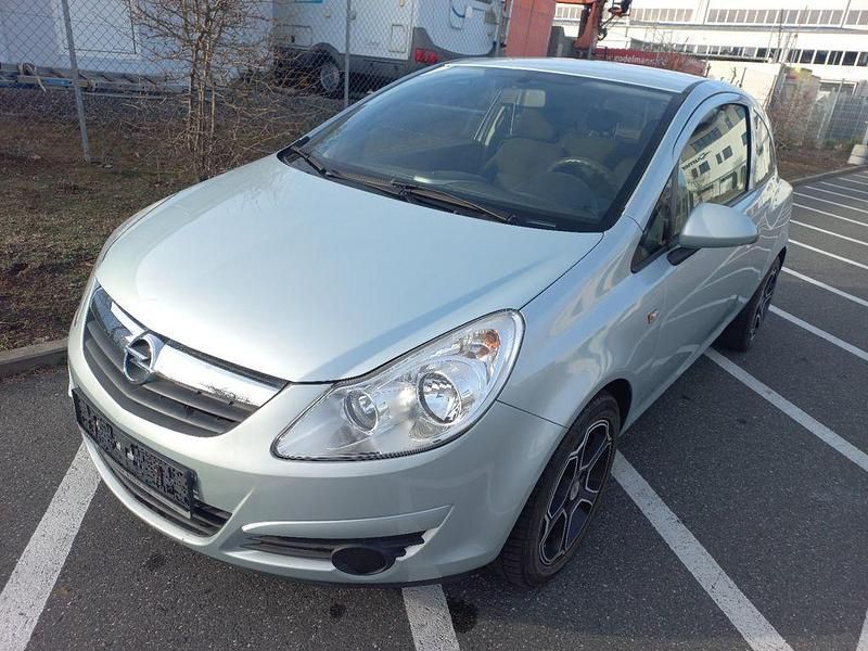 Grün Gebraucht 2009 Opel Corsa Selection Kleinwagen | 2.850 € (Fairer Preis) - Bild 1/4