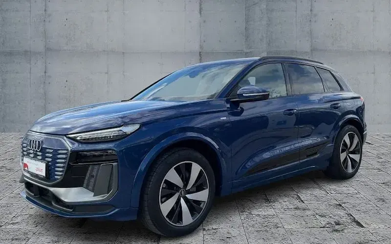 Używany Audi Q6 e-tron S-Line 285 kW (388 KM) 2024 Niebieski SUV