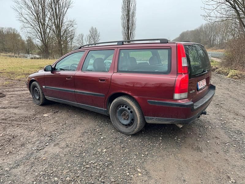 Gebraucht Volvo V70 170 PS (125 kW) 2001 Rot Kombi
