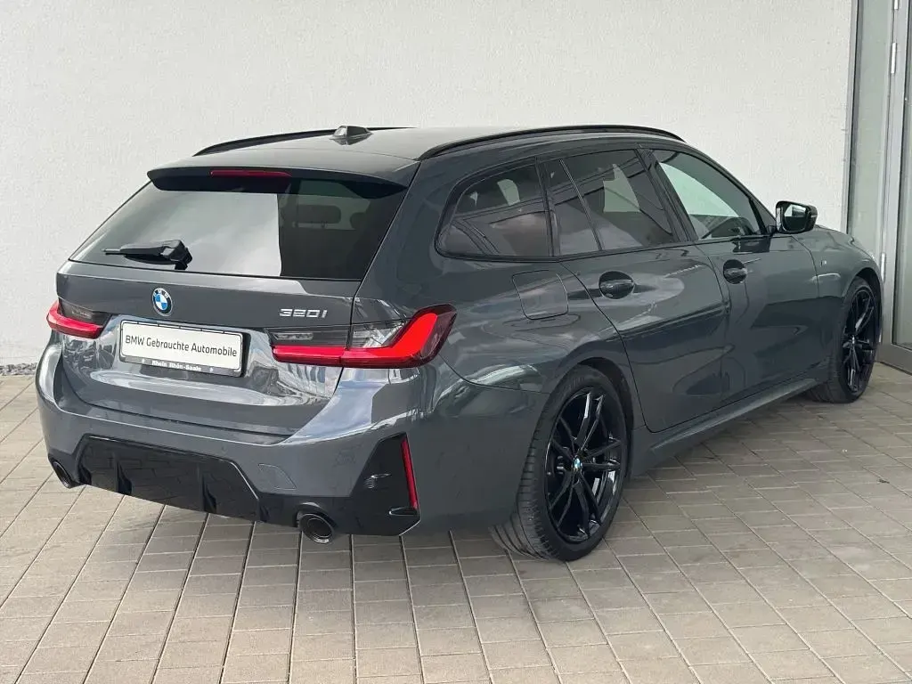 Gebraucht BMW 320 M Sport 184 PS (135 kW) 2023 Grau Kombi