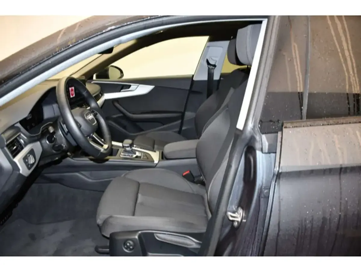Gebraucht Audi A5 Advanced 204 PS (150 kW) 2024 Manhattangrau metallic Limousine