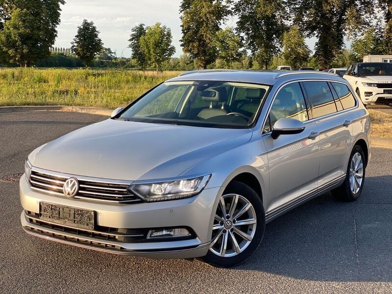 Silber Gebraucht 2018 VW Passat Highline Kombi | 15.100 € (Guter Preis) - Bild 1/4