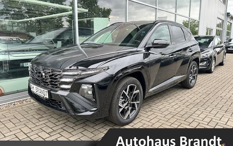 Schwarz Neu 2025 Hyundai Tucson Select SUV | 39.990 € (Teuer) - Bild 1/4