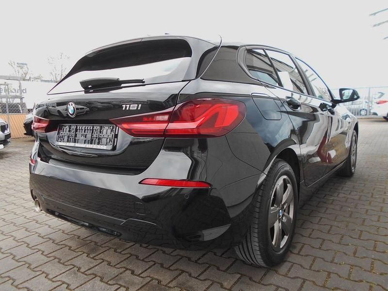 Gebraucht BMW 118 136 PS (100 kW) 2023 Schwarz Kleinwagen