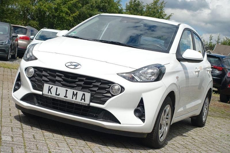 Gebraucht Hyundai i10 Select 67 PS (49 kW) 2021 Weiß Kleinwagen