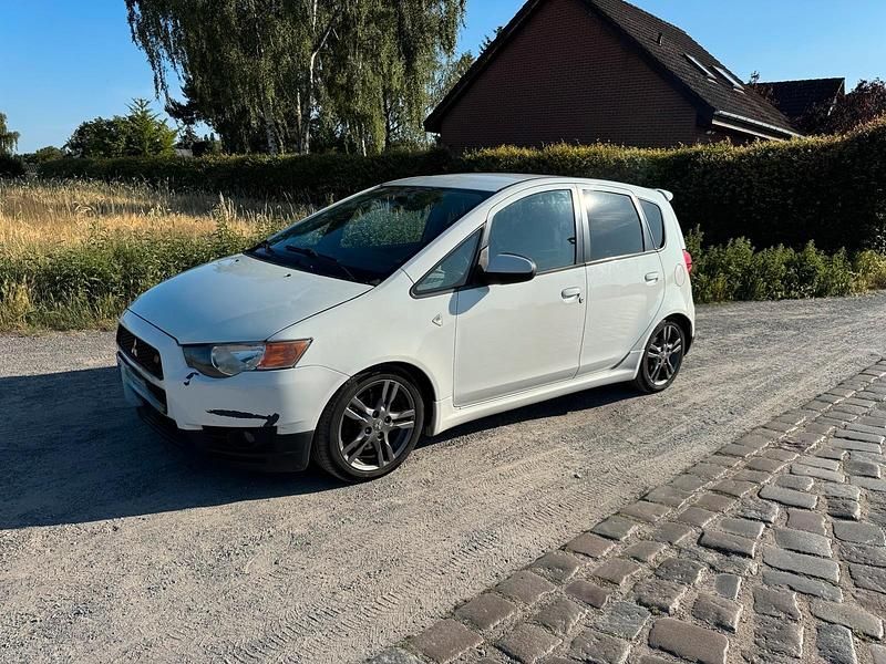 Weiß Gebraucht 2010 Mitsubishi Colt Limousine | 6.500 € - Bild 1/4