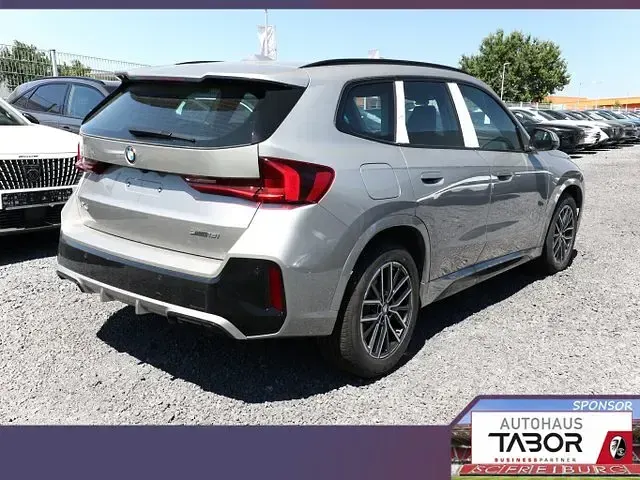 Neu BMW X1 M Sport 136 PS (100 kW) 2025 Silber metallic SUV
