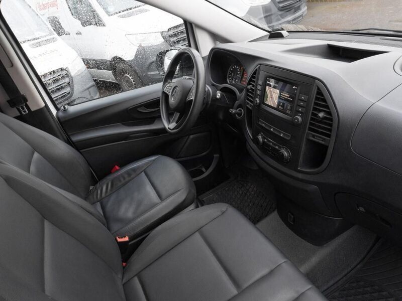 Gebraucht Mercedes e-Vito 85 kW (116 PS) 2023 Arktikweiss Van / Kleinbus