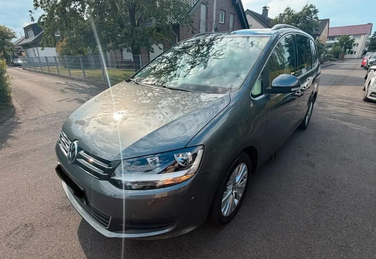 Gebraucht VW Sharan Life 140 PS (102 kW) 2013 Grau Van / Kleinbus