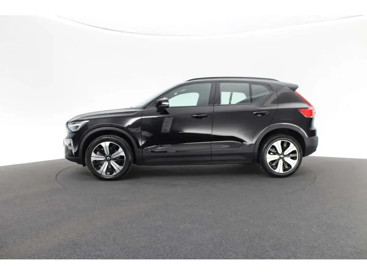 Gebraucht Volvo XC40 Core 169 kW (231 PS) 2022 Schwarz SUV
