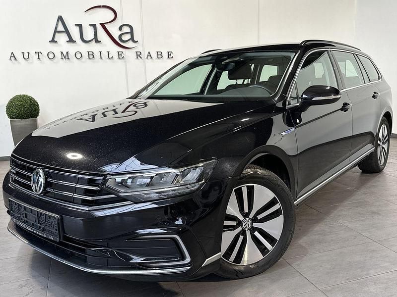 Deep black Gebraucht 2020 VW Passat GTE Kombi | 18.989 € (Superpreis) - Bild 1/4