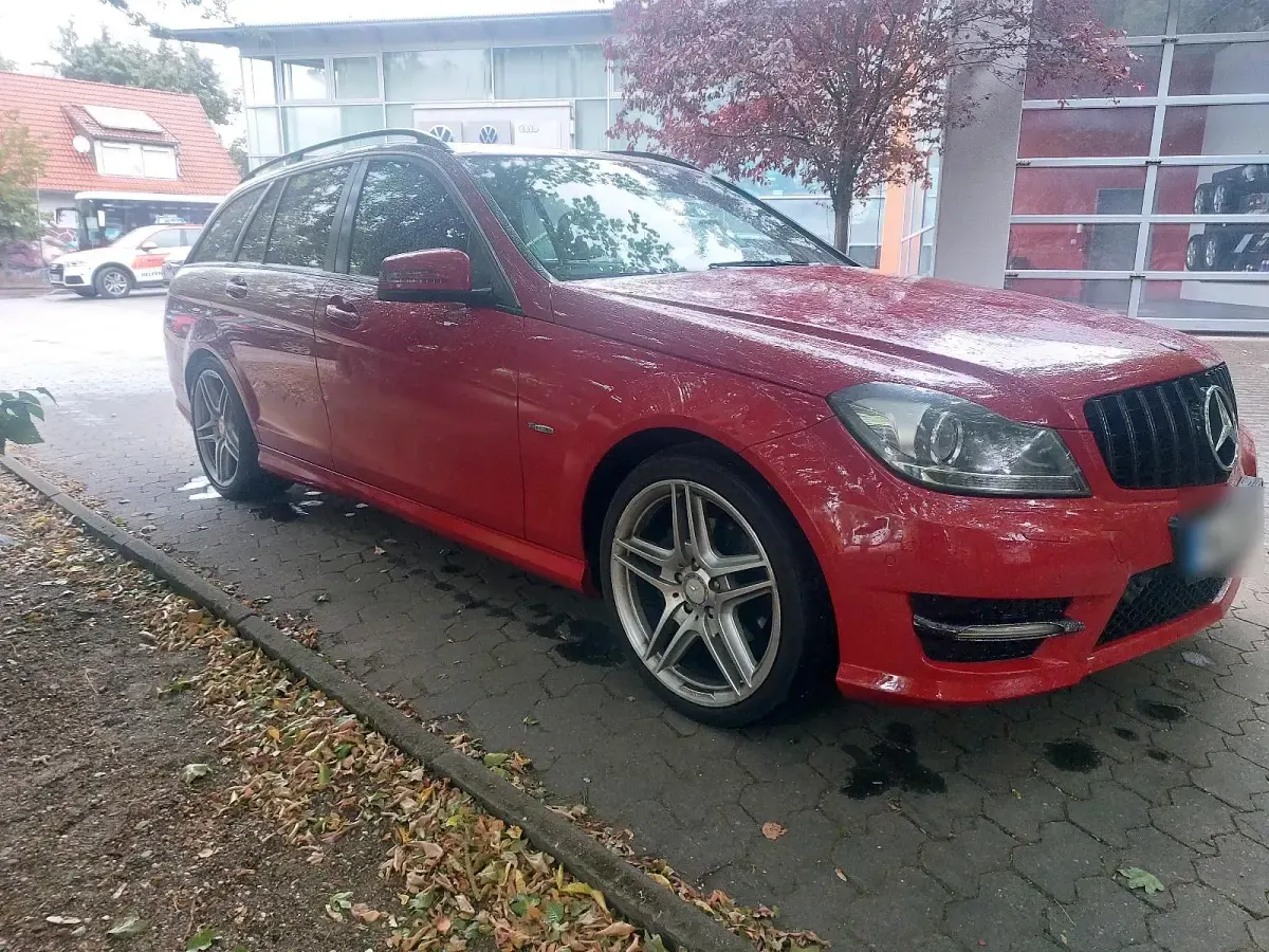 Gebraucht Mercedes C220 AMG 136 PS (100 kW) 2012 Andere farben Limousine