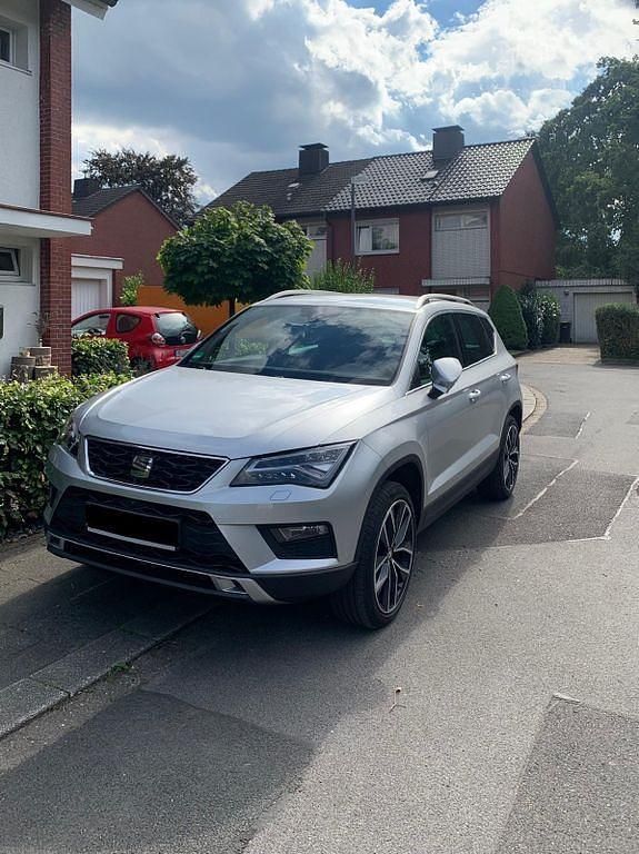 Silber Gebraucht 2016 Seat Ateca 4Drive SUV | 15.500 € (Fairer Preis) - Bild 1/4