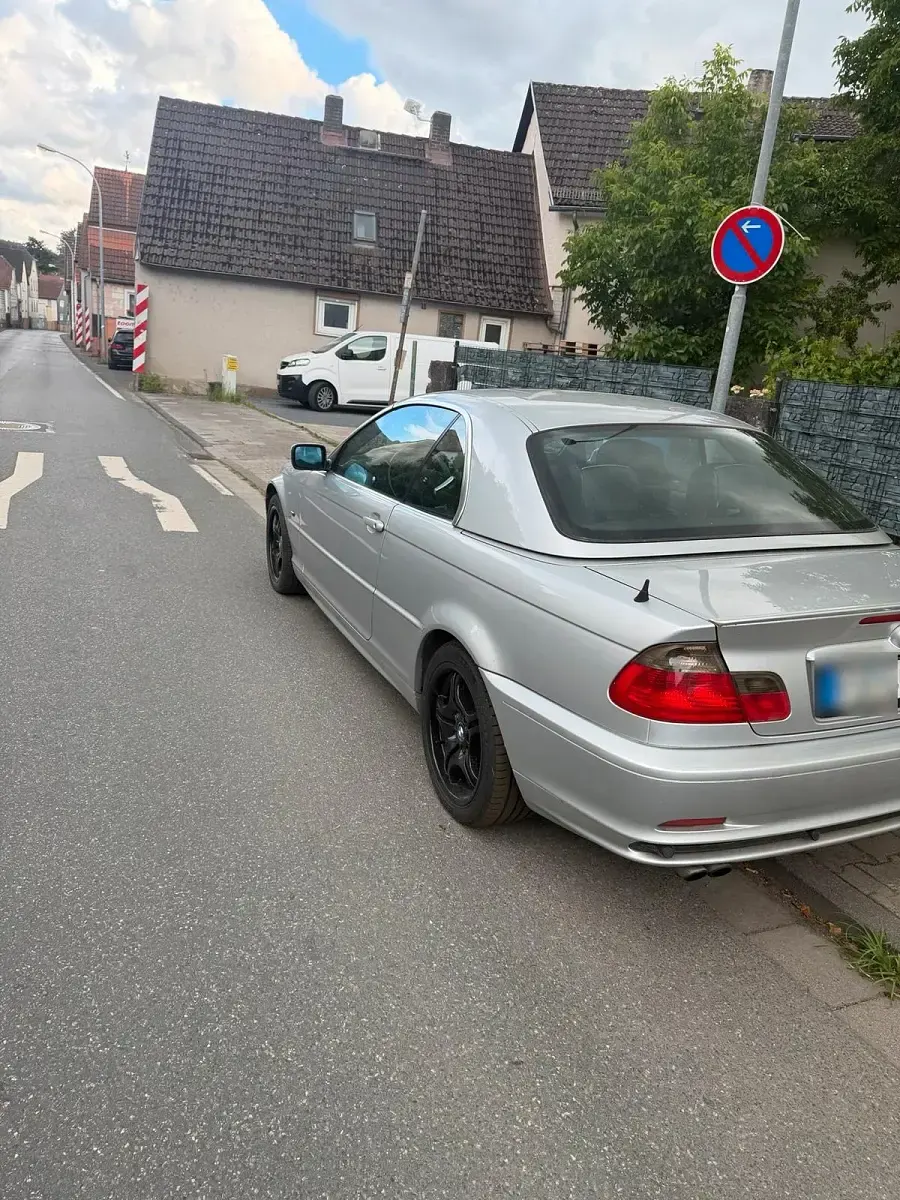 Gebraucht BMW 325 Cabriolet 193 PS (141 kW) 2001 Silber Cabrio