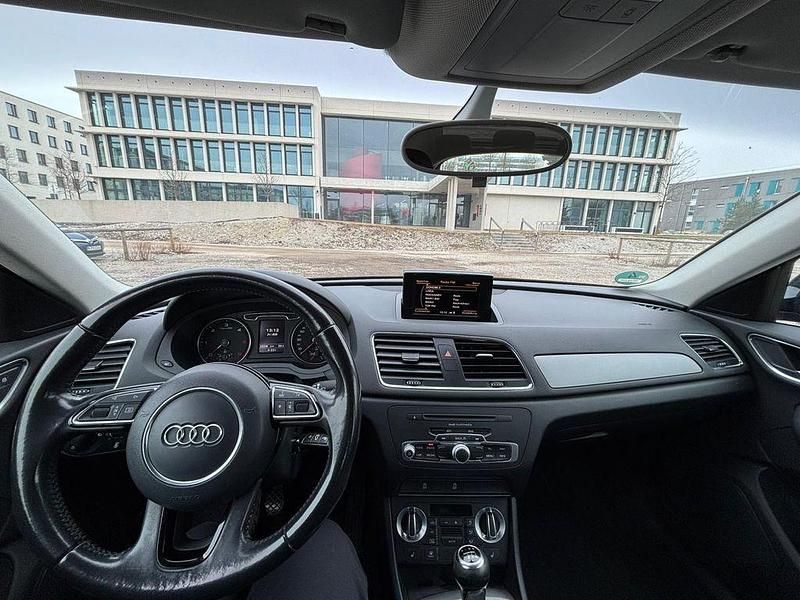 Gebraucht Audi Q3 140 PS (102 kW) 2012 Schwarz SUV