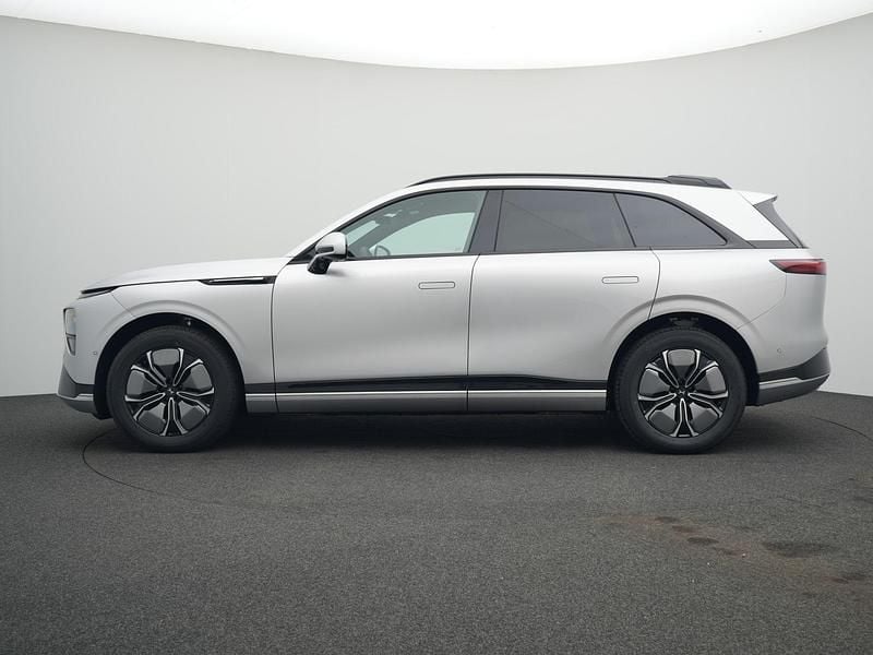 Neu XPENG G9 RWD Standard Range 230 kW (313 PS) 2025 Silver frost SUV