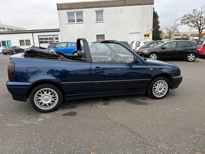 Gebraucht VW Golf Cabriolet 90 PS (66 kW) 1997 Blau Cabrio