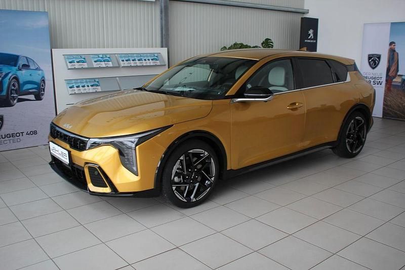 Gelb Neu 2025 Kia K4 GT-Line Limousine | 36.990 € (Fairer Preis) - Bild 1/4