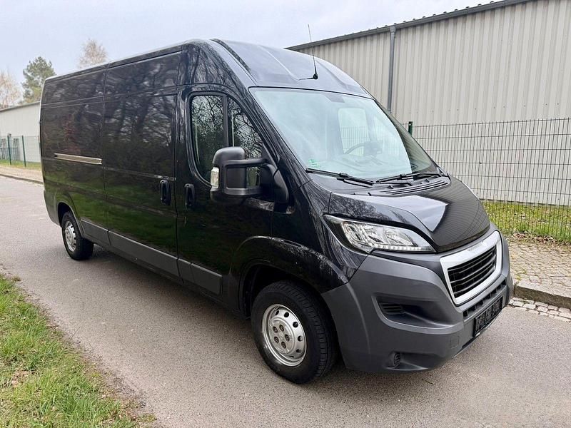 Gebraucht Peugeot Boxer Avantage 131 PS (96 kW) 2016 Schwarz Van