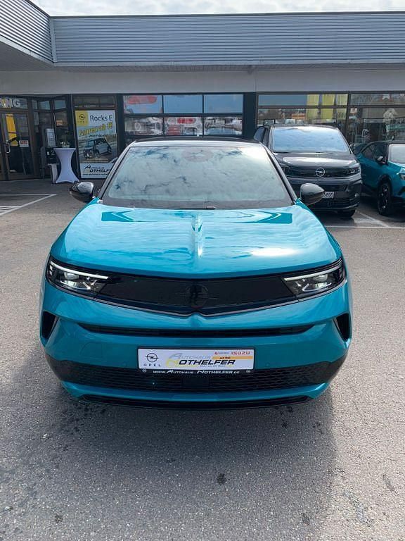 Neu Opel Mokka-e 114 kW (156 PS) 2026 Grün SUV