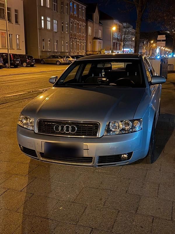 Gebraucht Audi A4 131 PS (96 kW) 2004 Silber Limousine