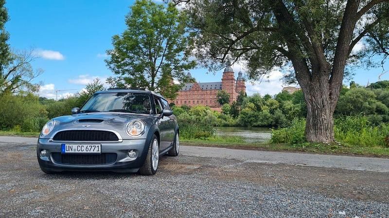 Grau Gebraucht 2009 Mini Cooper S Clubman Kombi | 8.999 € (Fairer Preis) - Bild 1/4