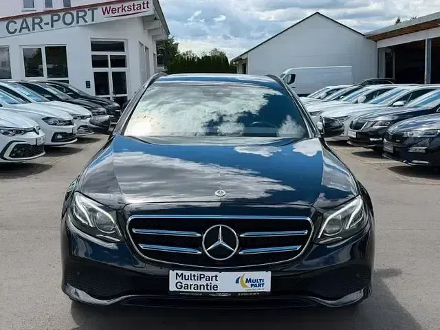 Gebraucht Mercedes E400 Avantgarde 340 PS (250 kW) 2019 Schwarz Limousine