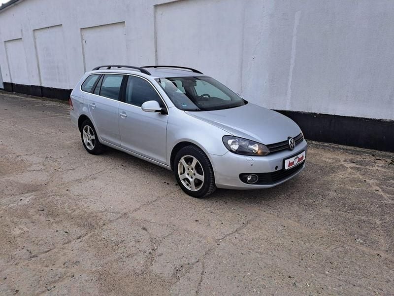 Silber Gebraucht 2013 VW Golf VI Comfortline Kombi | 3.200 € (Superpreis) - Bild 1/4