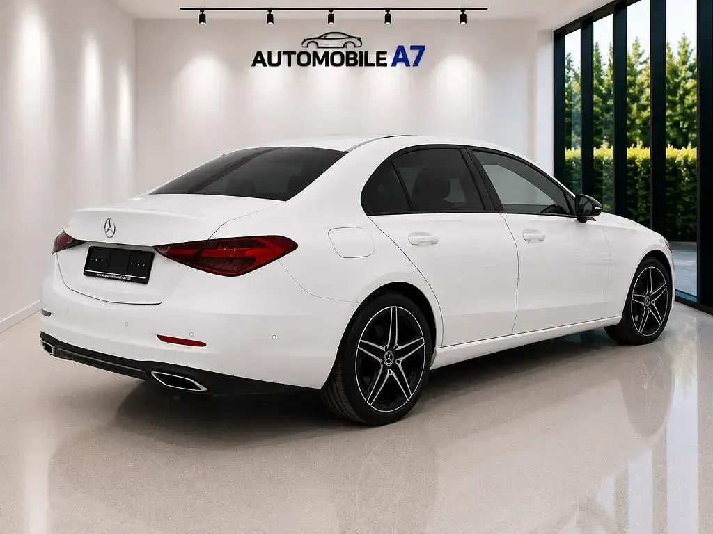 Gebraucht Mercedes C300 Night 265 PS (194 kW) 2022 Weiß Limousine