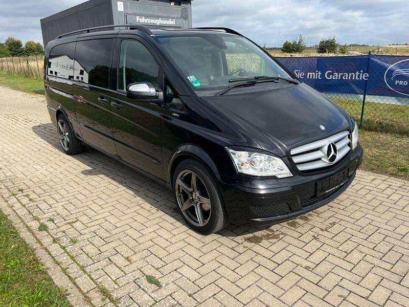 Schwarz Gebraucht 2014 Mercedes Viano Van / Kleinbus | 14.999 € (Fairer Preis) - Bild 1/4
