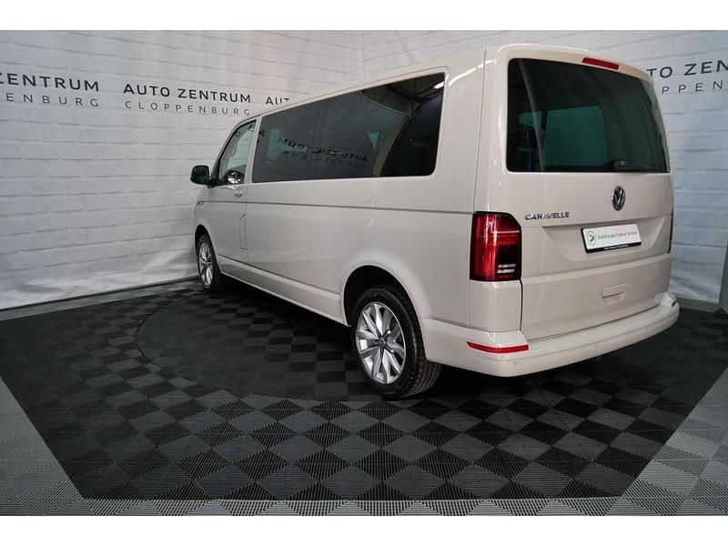 Gebraucht VW Caravelle 199 PS (146 kW) 2020 Grau Van / Kleinbus