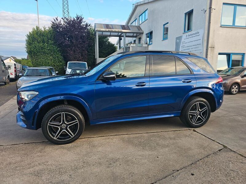 Blau Gebraucht 2019 Mercedes GLE300 AMG SUV | 43.850 € (Teuer) - Bild 1/4