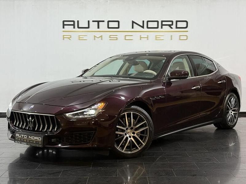 Gebraucht Maserati Ghibli 349 PS (256 kW) 2021 Rot Limousine