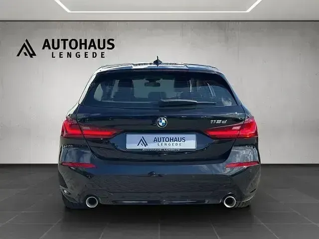 Gebraucht BMW 118 Sport Line 150 PS (110 kW) 2022 Schwarz Kleinwagen