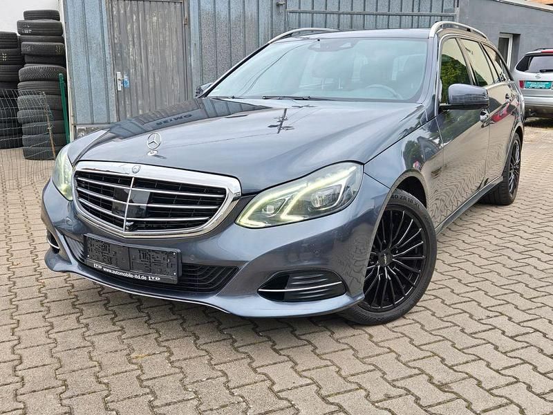 Grau Gebraucht 2013 Mercedes E350 Limousine | 11.999 € (Superpreis) - Bild 1/4
