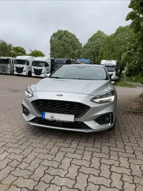 Occasion Ford Focus ST-Line 125 ch (91 kW) 2022 Argent Berline