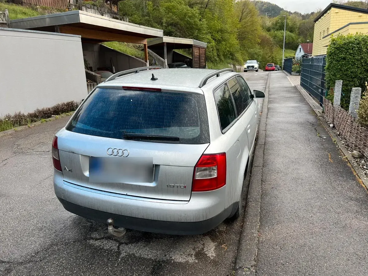 Gebraucht Audi A4 131 PS (96 kW) 2002 Silber Kombi