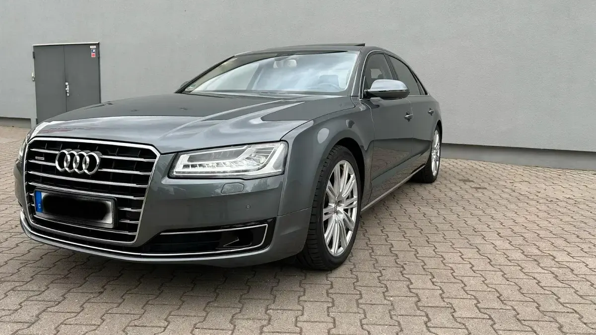 Gebraucht Audi A8L Design 385 PS (283 kW) 2015 Silber Limousine
