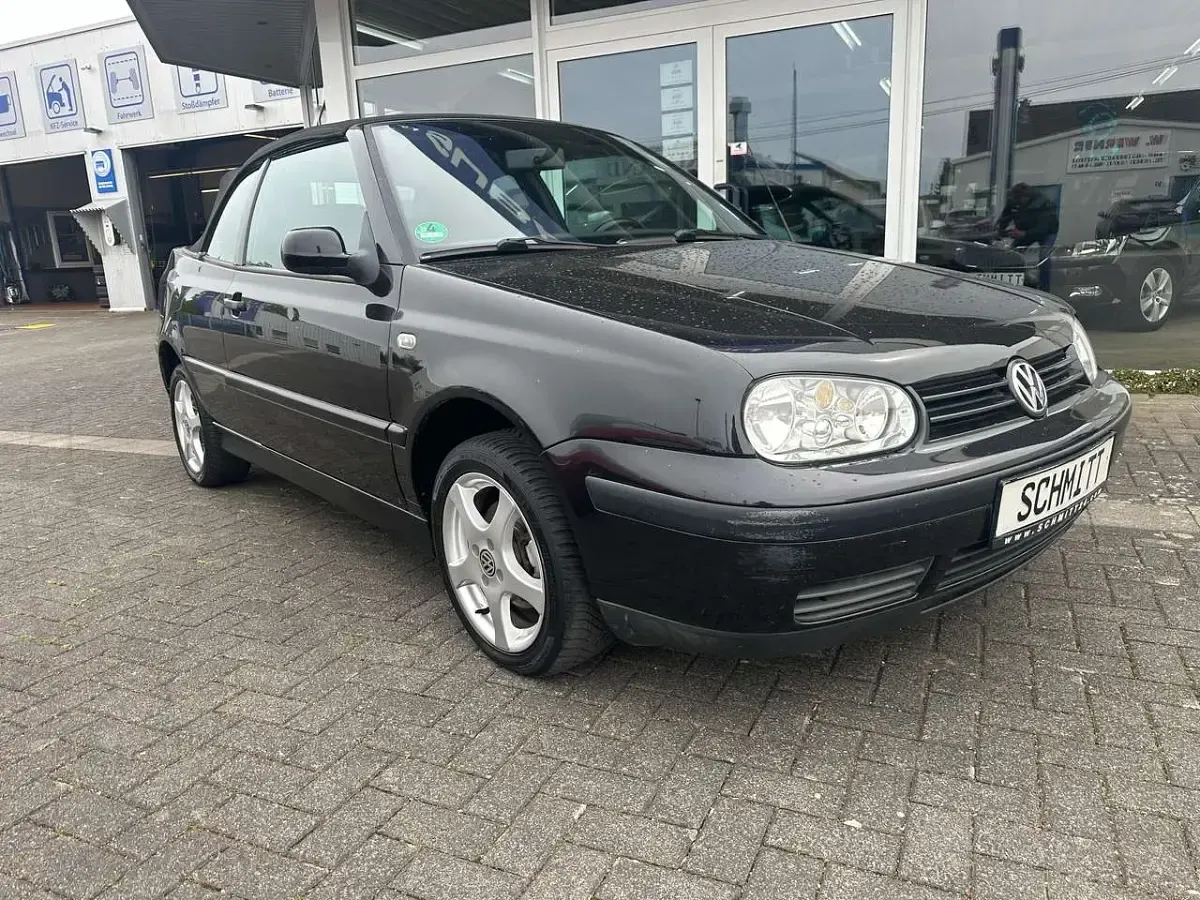 Gebraucht VW Golf Comfortline 101 PS (74 kW) 2001 Schwarz Cabrio