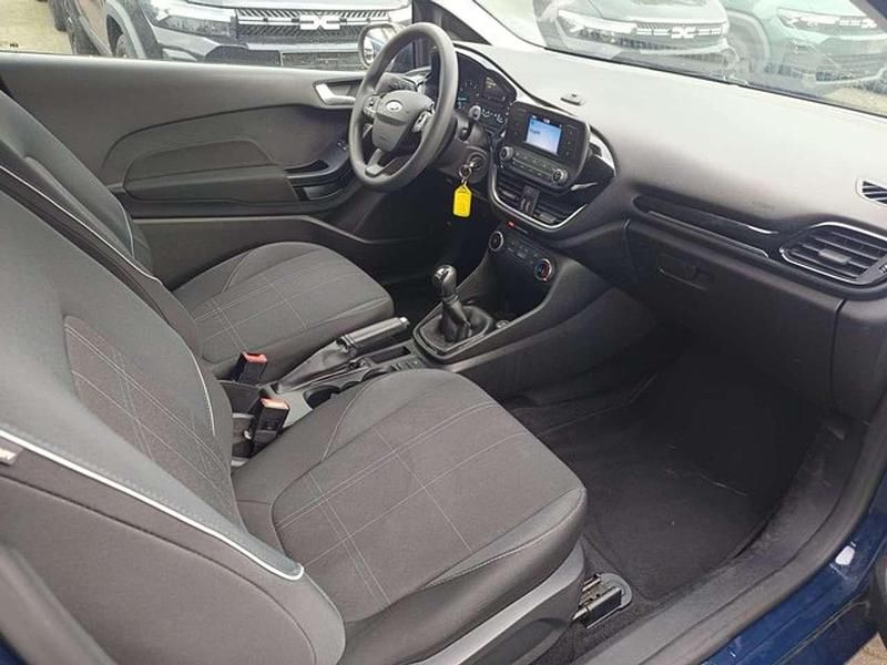 Gebraucht Ford Fiesta Trend 71 PS (52 kW) 2018 Blazerblau Limousine