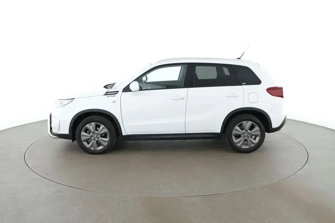 Gebraucht Suzuki Vitara Club 2022 Weiß SUV