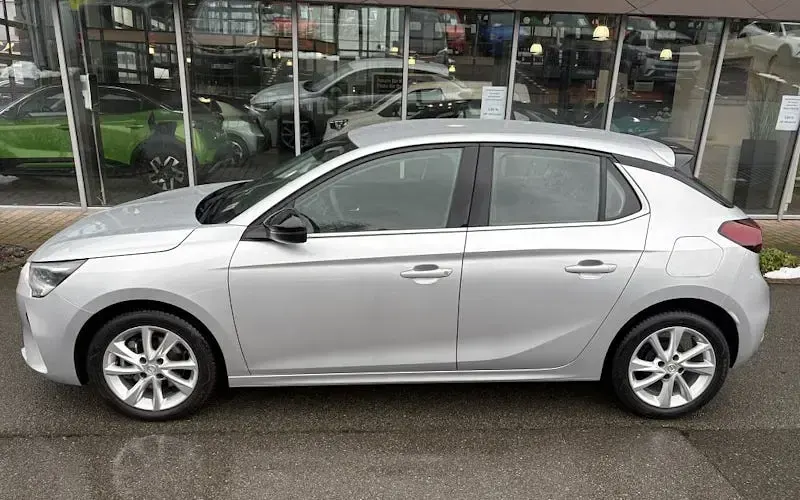 Używany Opel Corsa Elegance 100 KM (73 kW) 2023 Srebrny Hatchback