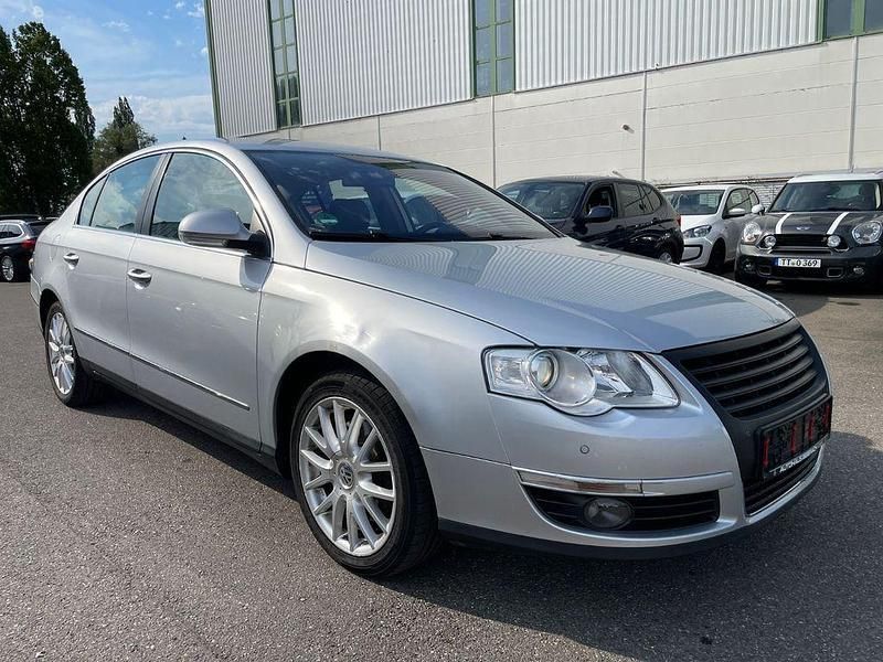 Silber Gebraucht 2005 VW Passat Highline Limousine | 2.000 € (Guter Preis) - Bild 1/4