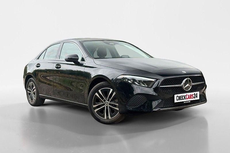 Gebraucht Mercedes A250 Progressive 163 PS (119 kW) 2024 Schwarz Limousine