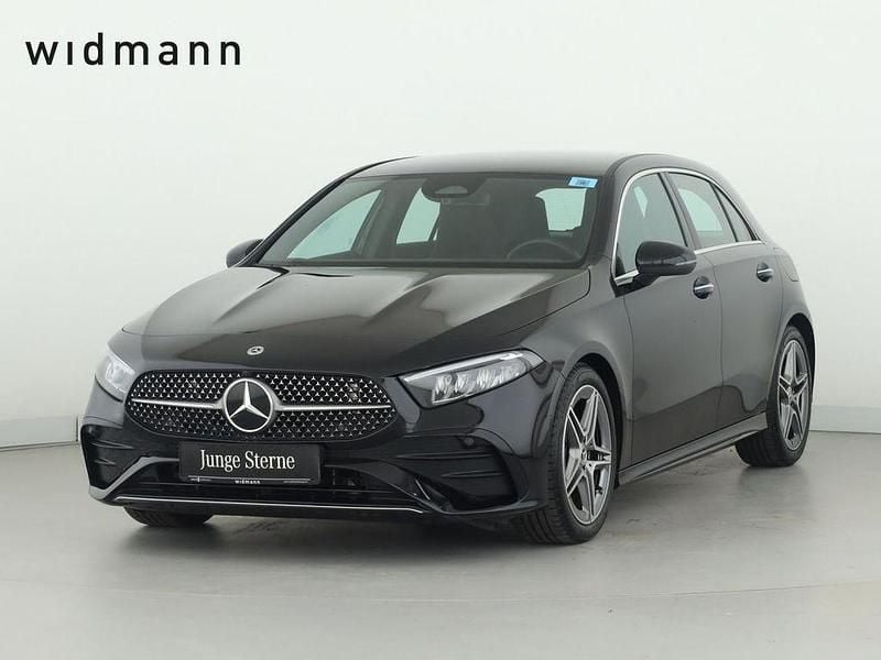 Metalliclack kosmosschwarz Gebraucht 2024 Mercedes A200 AMG Line Premium Limousine | 33.850 € (Fairer Preis) - Bild 1/4
