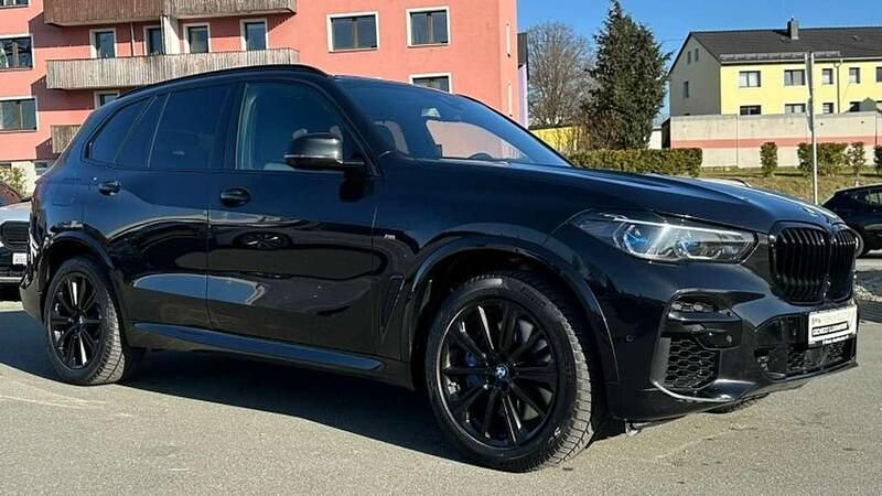 Gebraucht BMW X5 M 530 PS (389 kW) 2022 Black sapphire metallic SUV