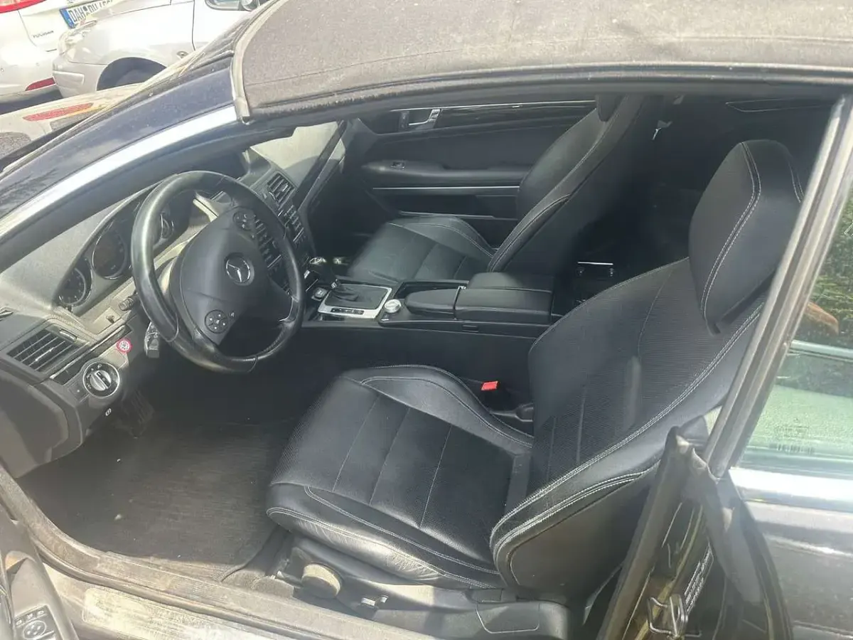 Gebraucht Mercedes E250 204 PS (150 kW) 2010 Obsidianschwarz  metalliclack Cabrio