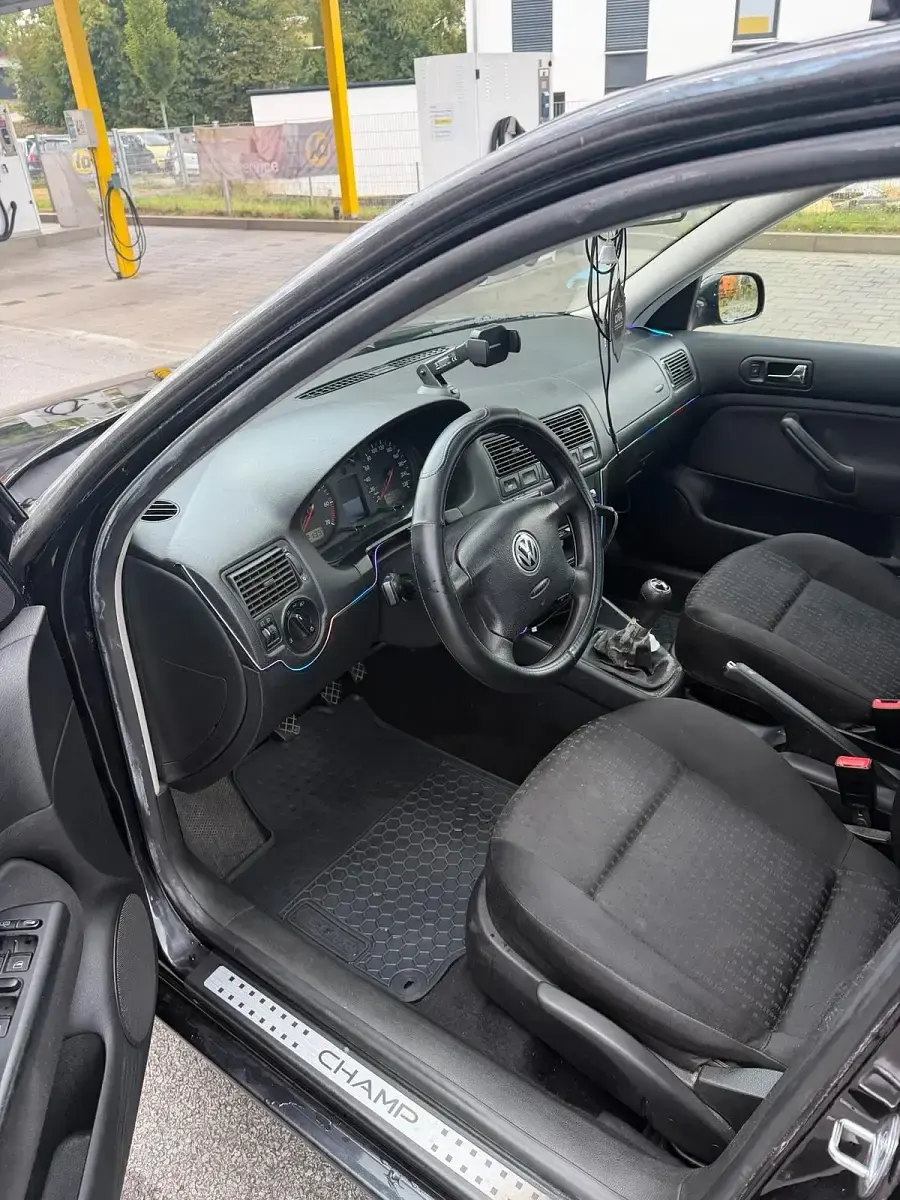 Gebraucht VW Golf Plus Cross 55 PS (40 kW) 2002 Schwarz Kleinwagen