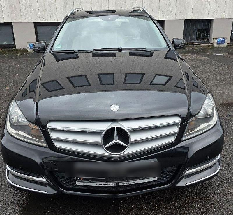 Gebraucht Mercedes C180 156 PS (114 kW) 2012 Schwarz Kombi