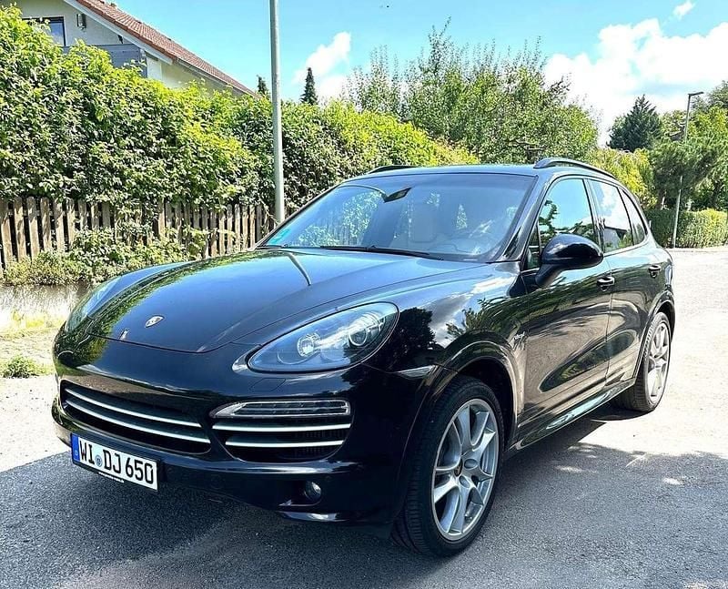 Schwarz Gebraucht 2014 Porsche Cayenne Platinum Edition SUV | 32.500 € (Guter Preis) - Bild 1/4